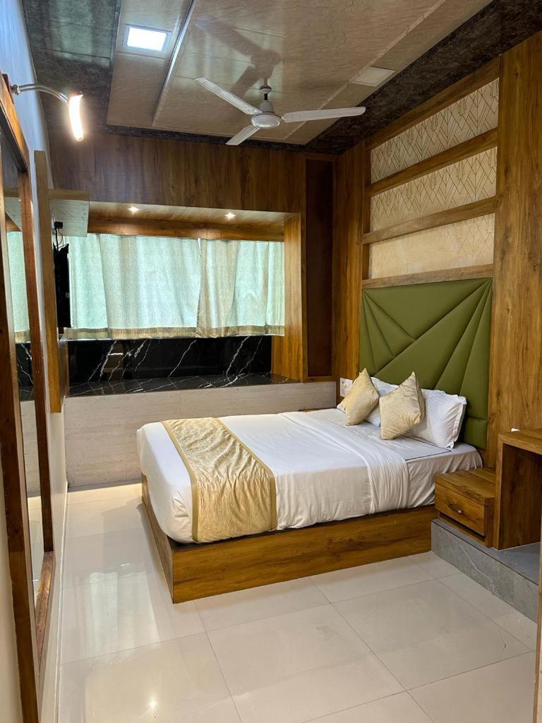 Hotel Bkc Prime - Near Us Consulate Мумбаи Экстерьер фото