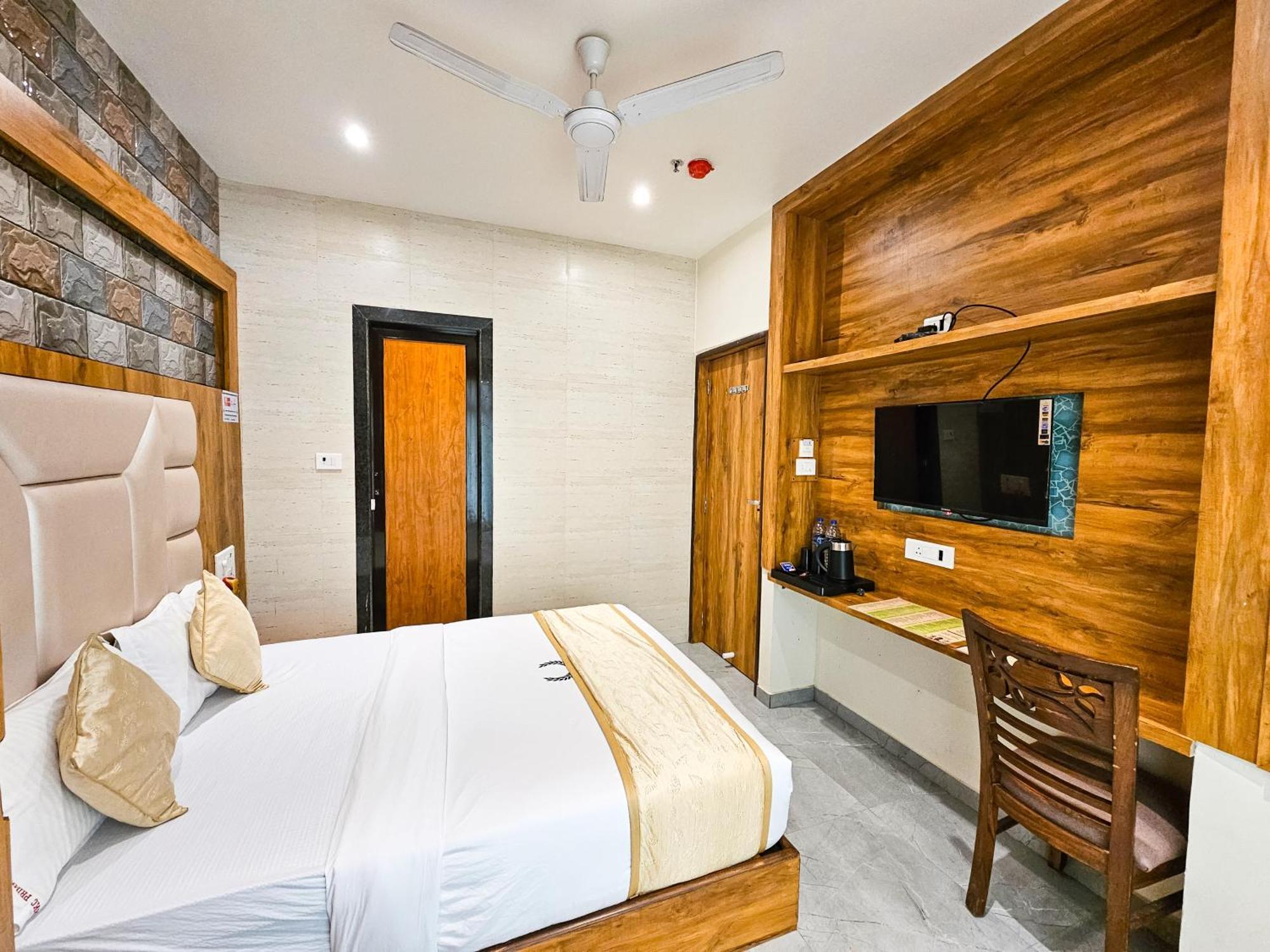 Hotel Bkc Prime - Near Us Consulate Мумбаи Экстерьер фото
