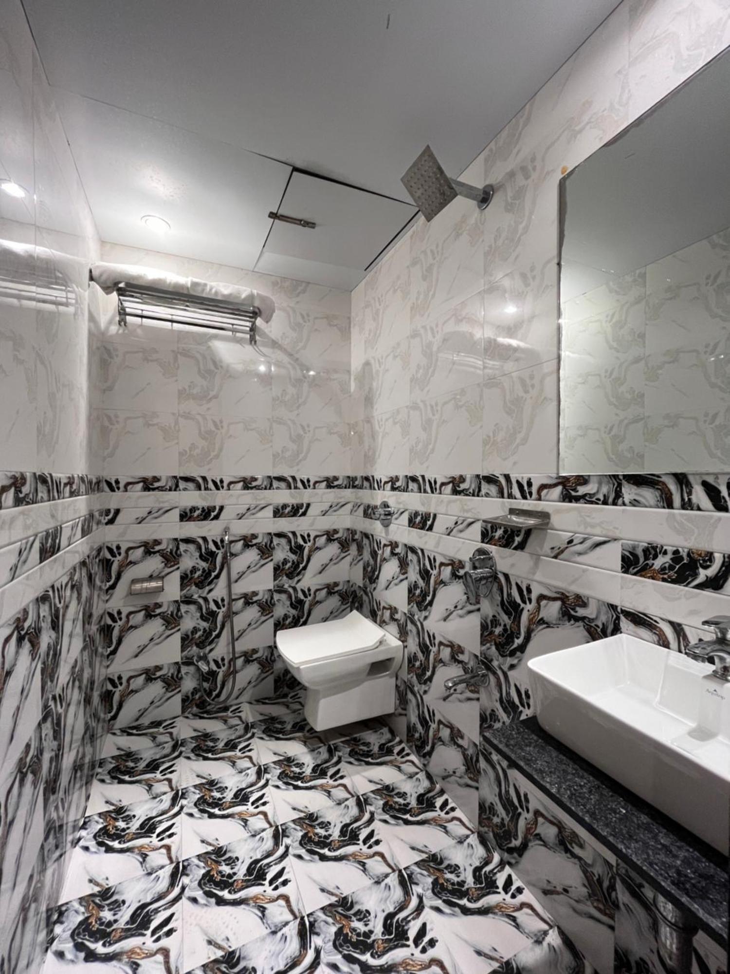 Hotel Bkc Prime - Near Us Consulate Мумбаи Экстерьер фото